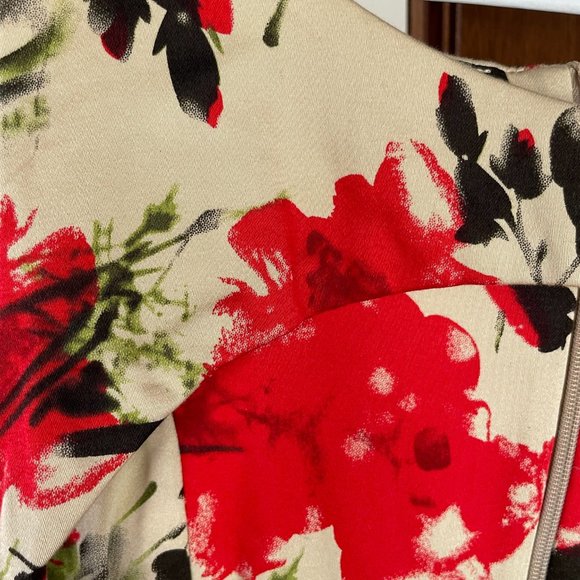 ASOS Body con Dress with Cut out Neckline - Rose Print - Picture 4 of 5